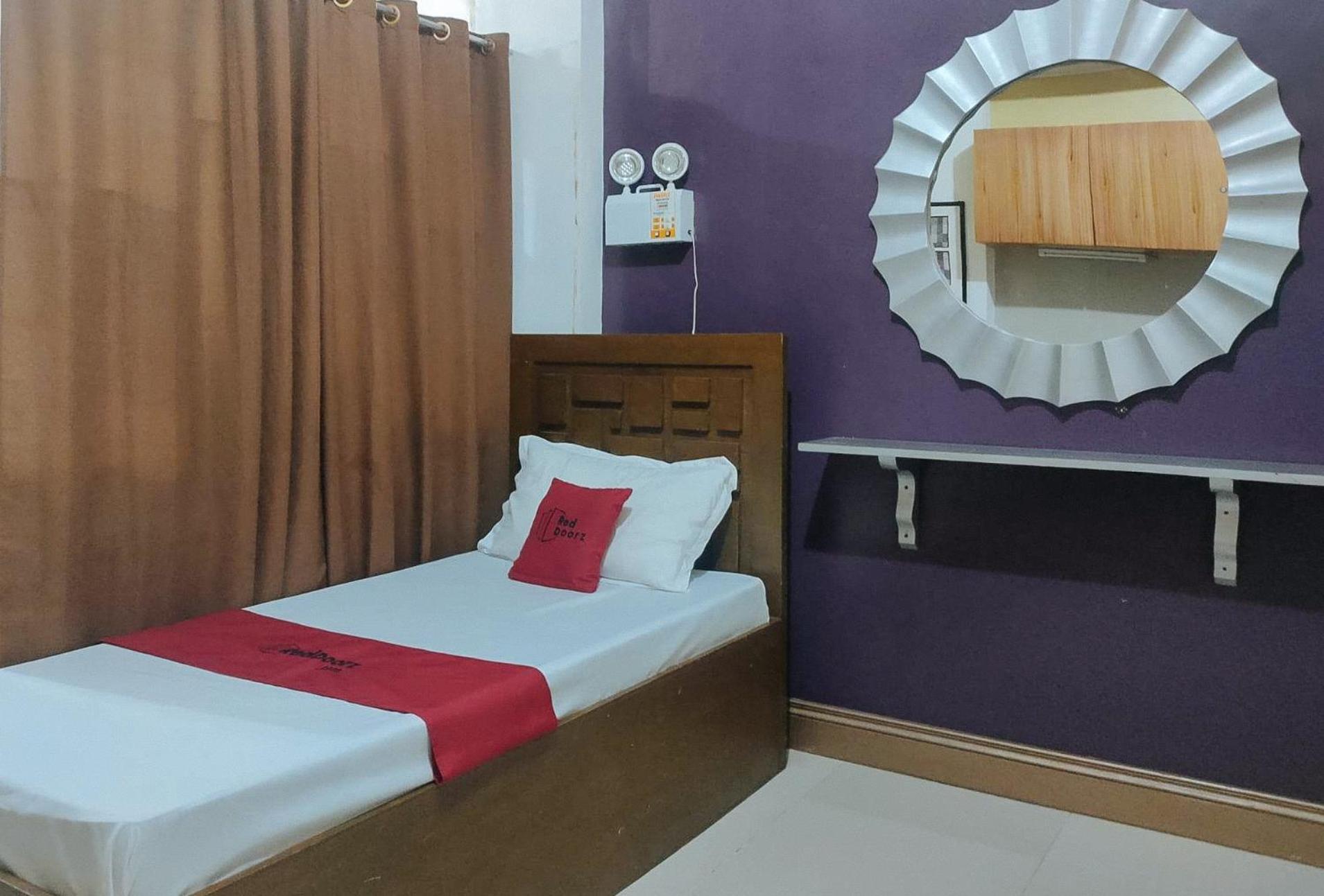 Reddoorz Near Colgante Bridge Naga City 外观 照片